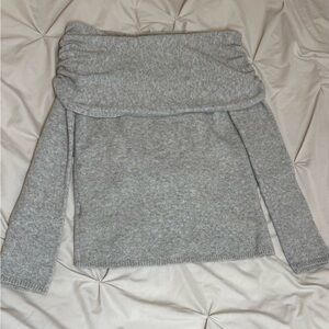 Abercrombie & Fitch Off Shoulder Knit Sweater XS Grey